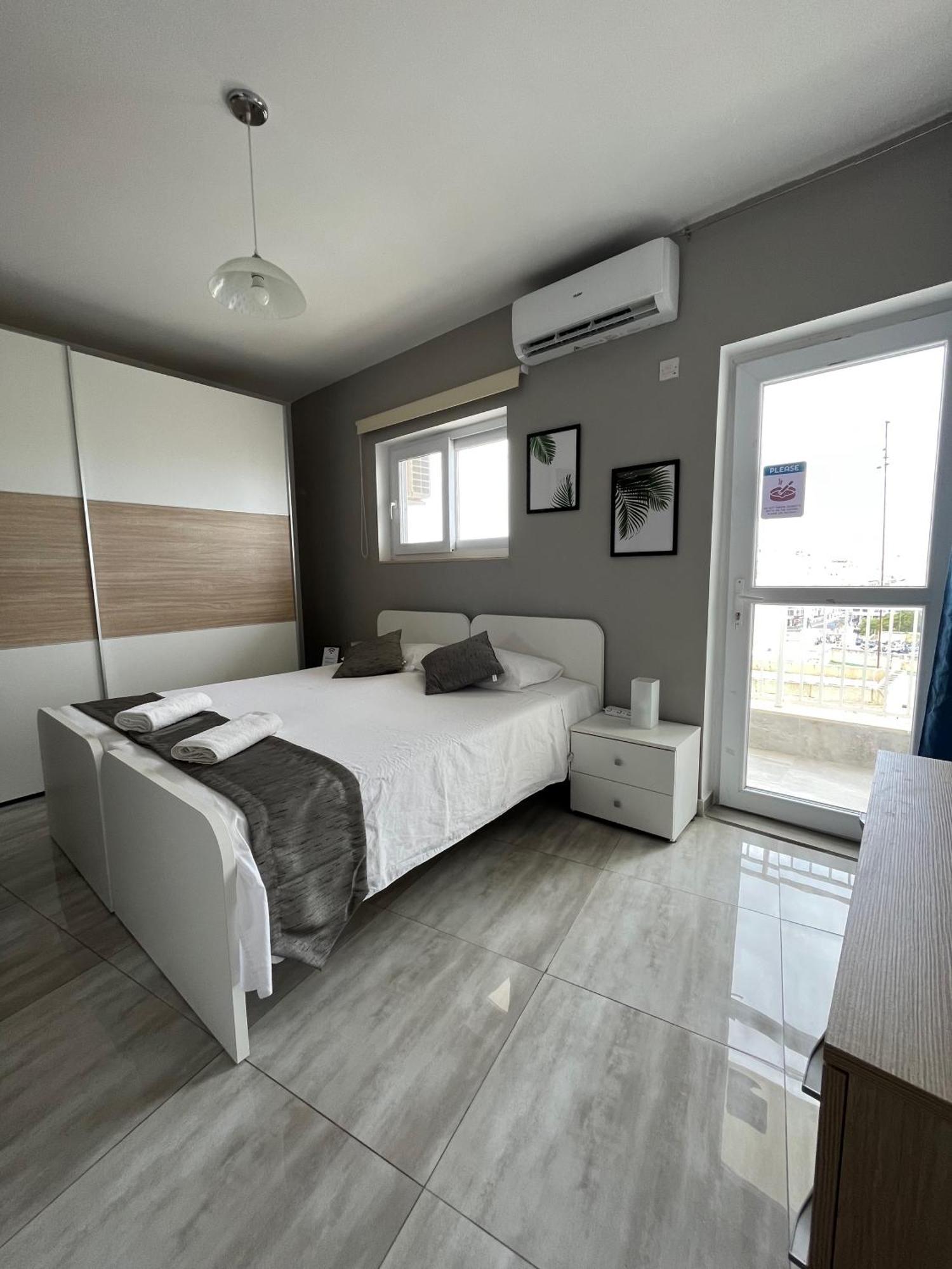F3 1, Private Double With Private Bathroom And Balcony Homestay Msida